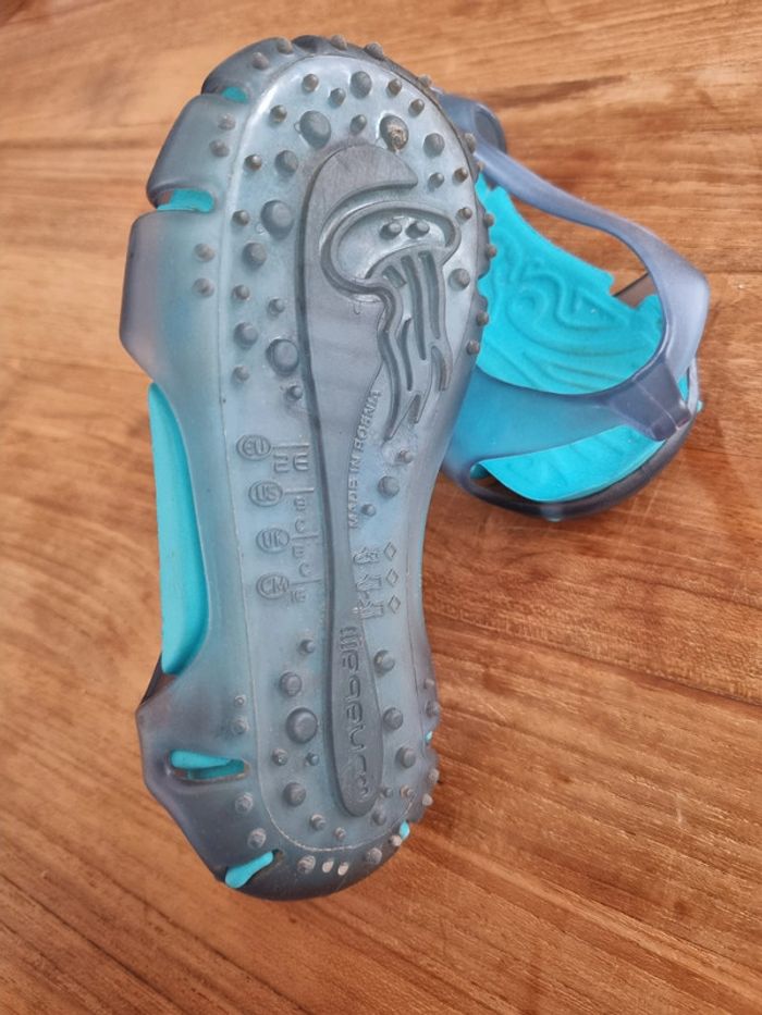 Chaussure aquatique taille 26 - photo numéro 3
