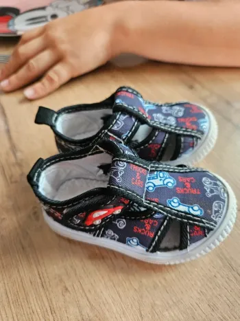 Petite chaussures garçon 18