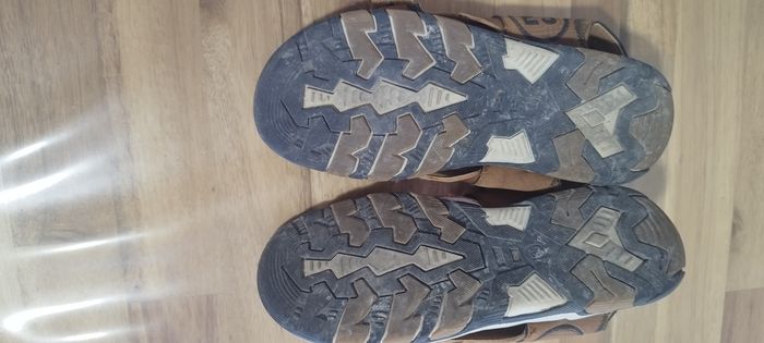 Lot de chaussures garçon 35 - photo numéro 8