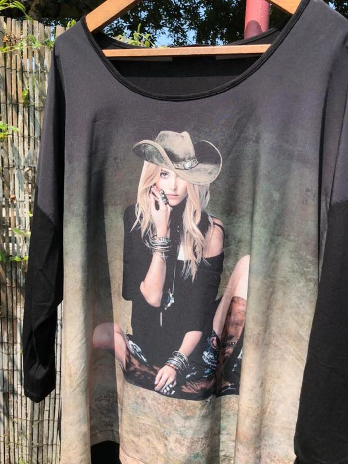 👚 Tunique longue noire avec imprimé femme cow-girl à manches longues  - 48/50 - photo numéro 6