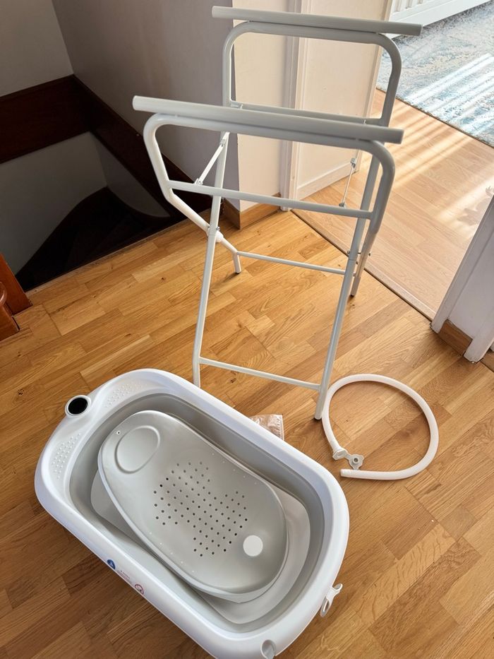 Baignoire pliable avec support sur pied - photo numéro 3