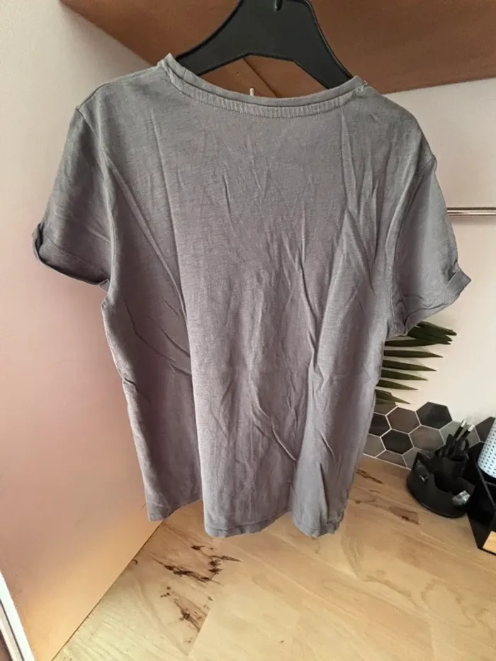 T-shirt MC gris • Primark • 11 ans - photo numéro 3