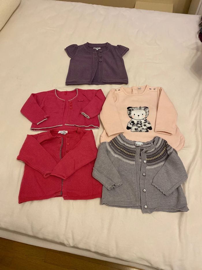 Lot de 5 gilet 12 mois