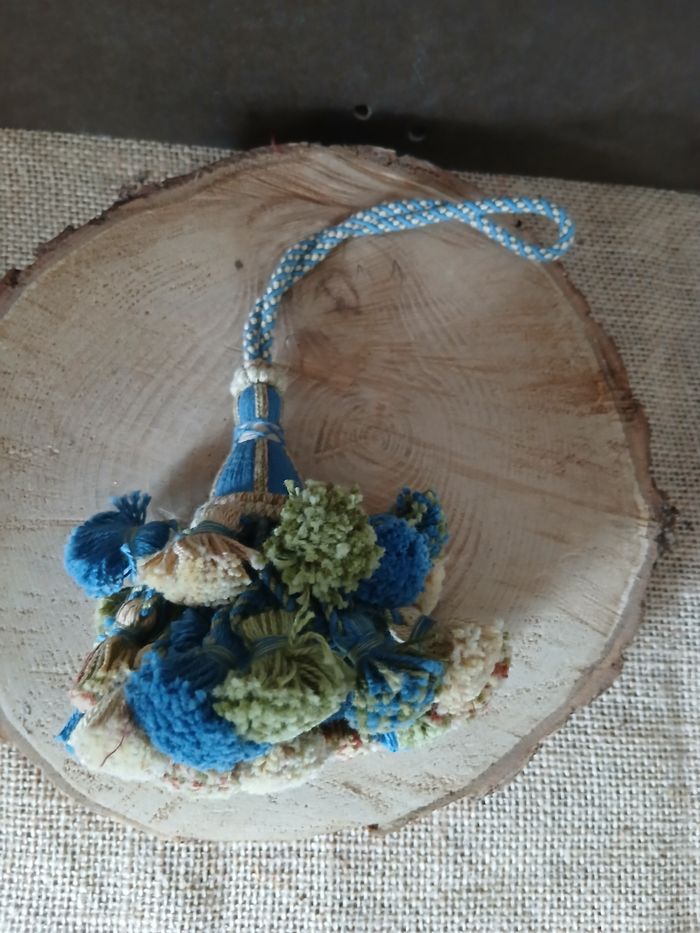 Pompon de porte vert bleu beige guipure - photo numéro 2