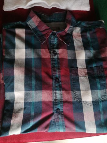 Chemise homme à carreaux bleu marine, blanche et bordeaux manches longues