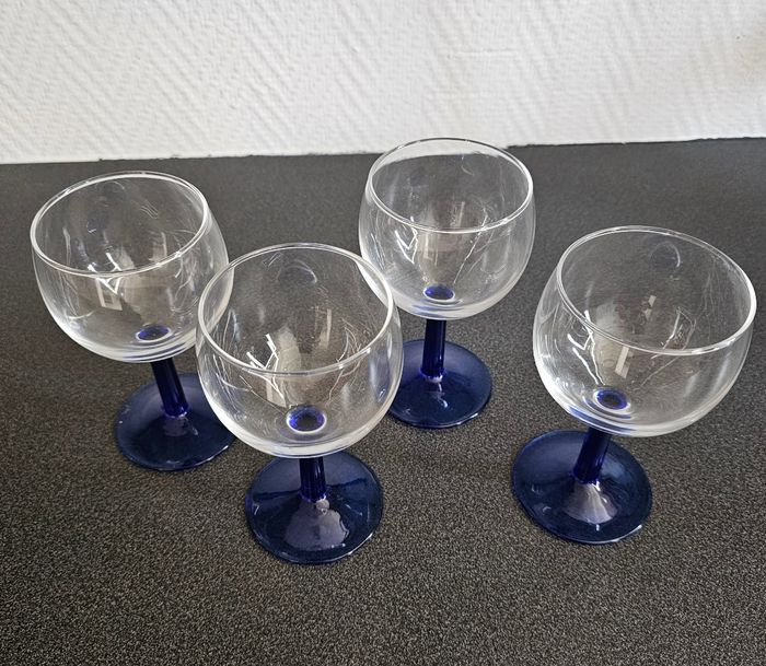 Lot de 4 verres à vin - photo numéro 2