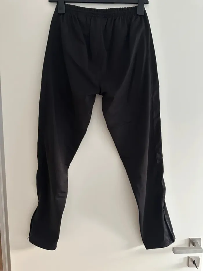 Jogging noir jako taille S très bon état - photo numéro 8