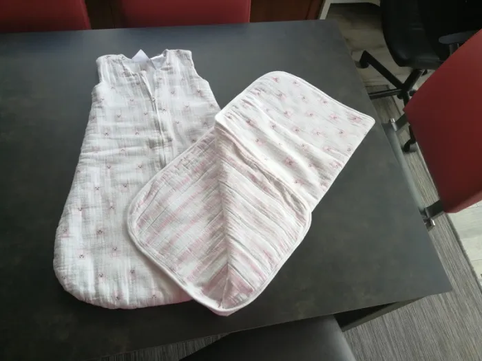 Lot gigoteuse et couverture Aden&Anaïs, 6-12 mois