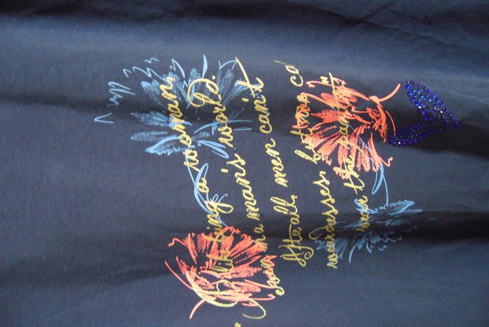 T-shirt hajo (taille grand, peut convenir à un 44 voir 46) - photo numéro 2