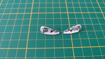 Lot x2 support phare avant pièce détachée miniature Jada Toys Dodge Viper SRT10 2008 1/24 1/24e 1/24