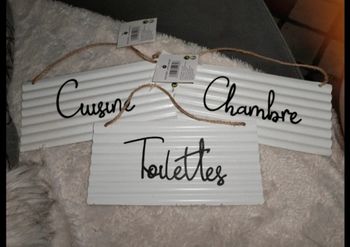 Lot de trois pancartes décoratives pièces de la maison "Gifi" neuves