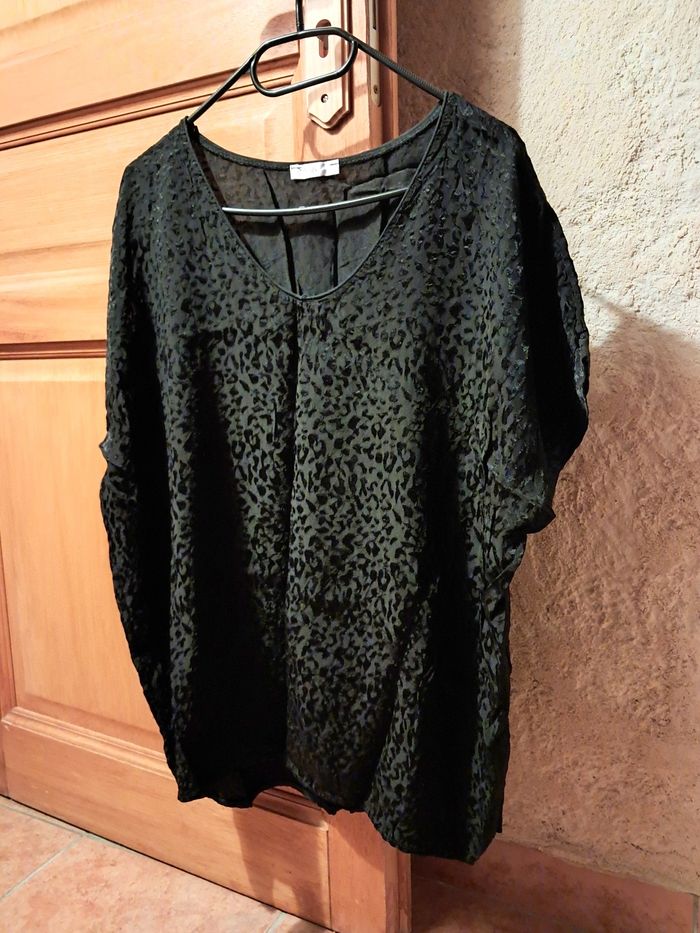 Top noir brillant long - photo numéro 4