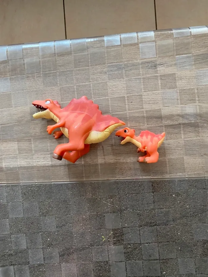 Livre le spinosaure et 2 figurines altaya le monde des dinosaures - photo numéro 6