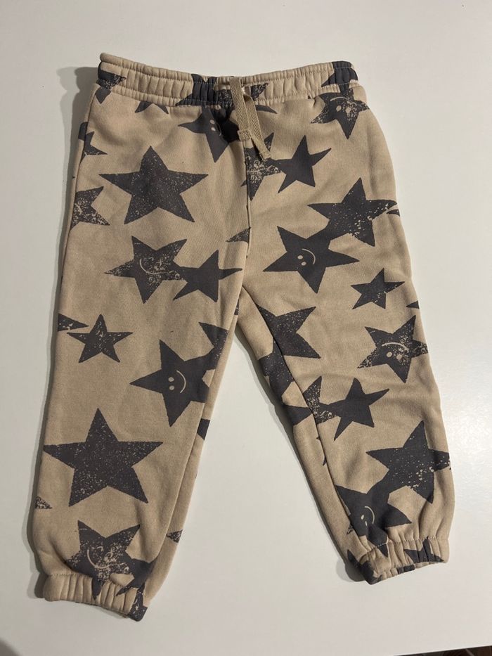 Jogging primark 18-24 mois neuf sans étiquette
