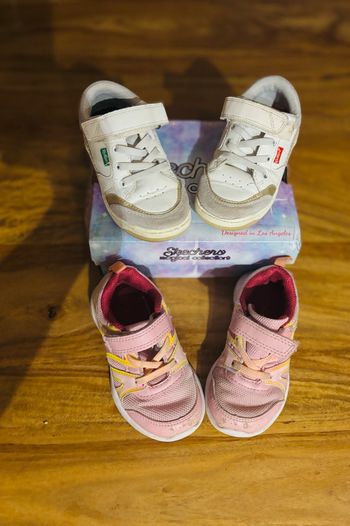 2 paires de baskets marque kickers & Run up