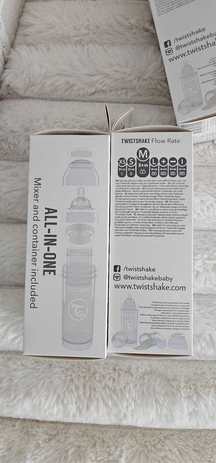 Lot de 4 biberons anticoliques Twistshake neufs - photo numéro 4