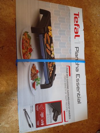Plancha tefal capacité 6/8 personnes 2000w pince inclu à 60€