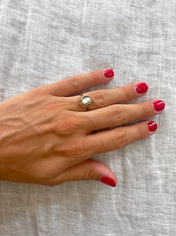 Bague avec motifs doré et bleu clair