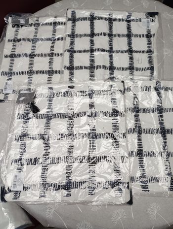 Lot housses coussins blanc noir