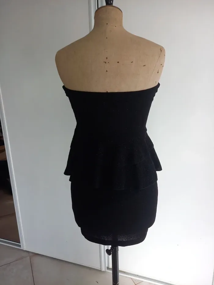 Robe bustier noire à paillettes - photo numéro 3