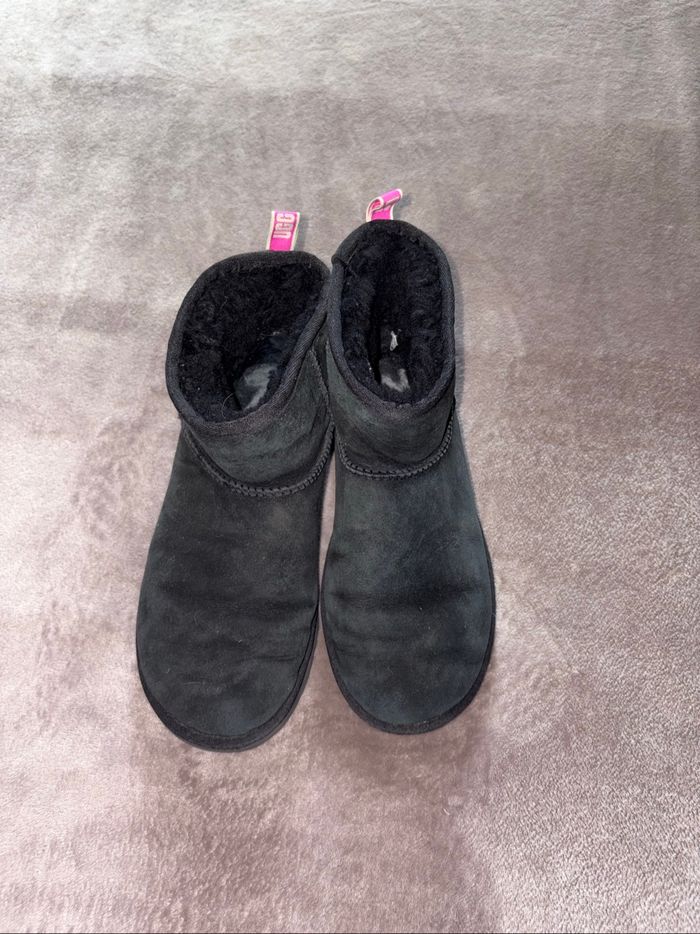 Bottines UGG noir taille 36 en bon état - photo numéro 7