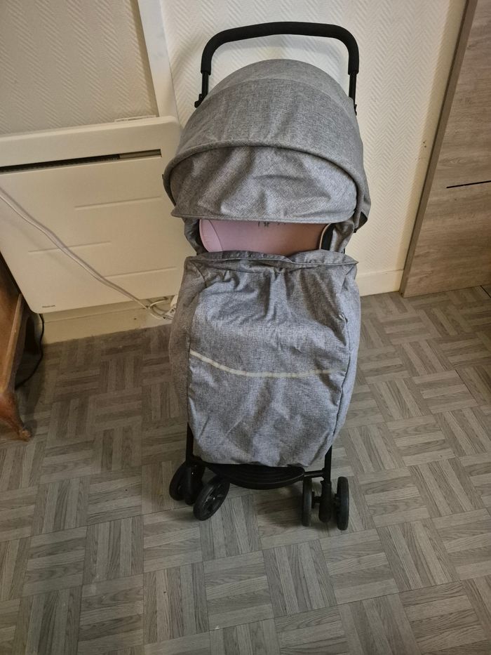 Poussette - photo numéro 2