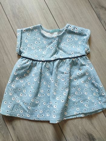 Robe obaidi bleu 3 mois très bon état