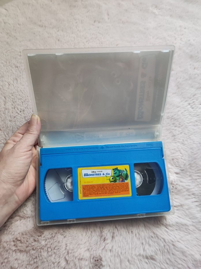 Cassette VHS monstres et compagnie - photo numéro 4