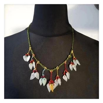 Collier ethnique nature feuille jade neuf