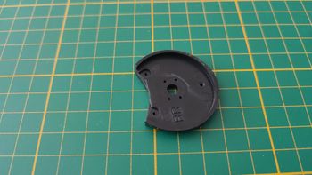 Pièce 12G du fascicule n°12 numéro 12 pièce détachée Renault R8 Gordini 1/8 1/8ème Eaglemoss collect