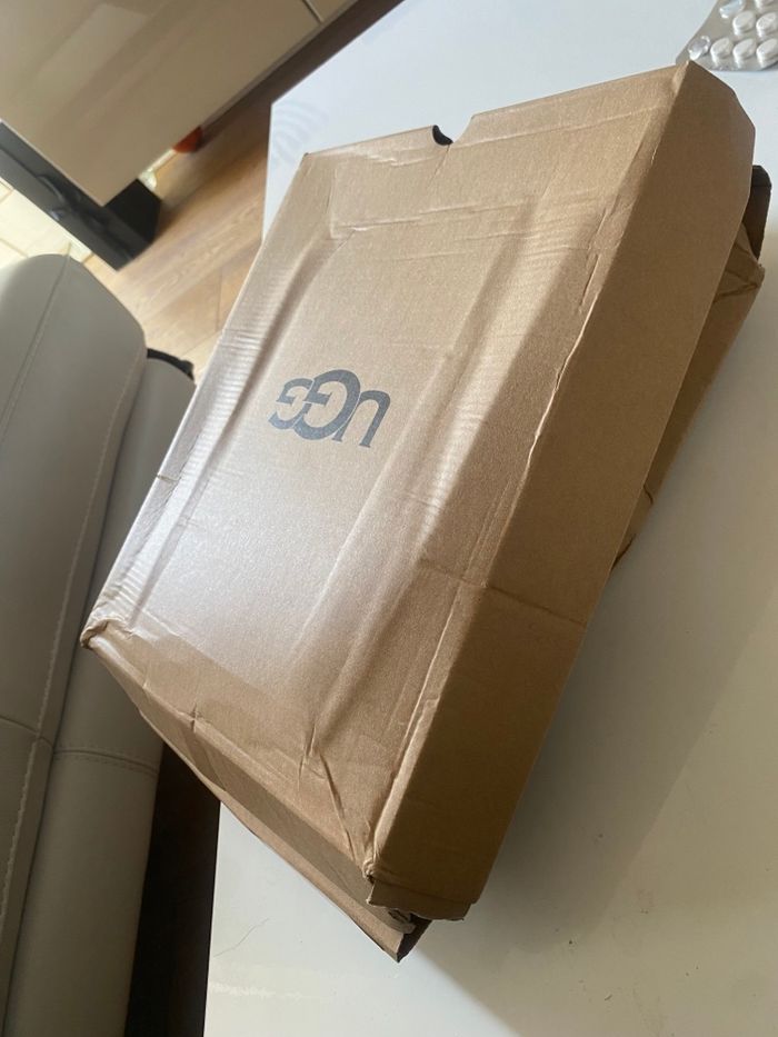 Ugg mini dipper taille 38 porté qu’une seul fois etat neuve - photo numéro 9