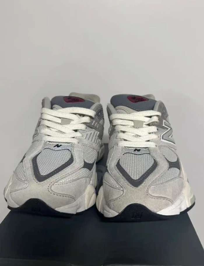 Baskets New Balance 9060 GRY  taille 36 - photo numéro 3