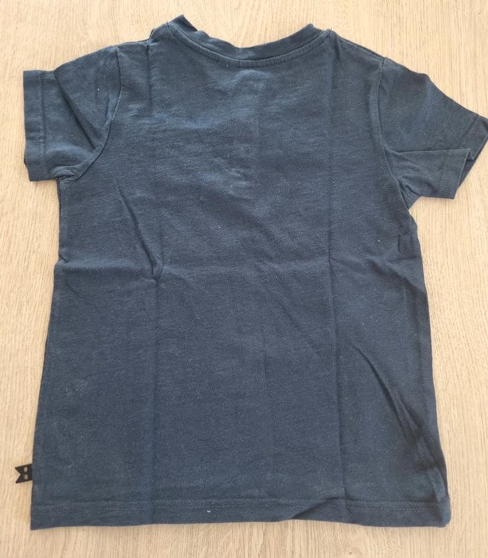 Tee-shirt 4ans TBE - photo numéro 2