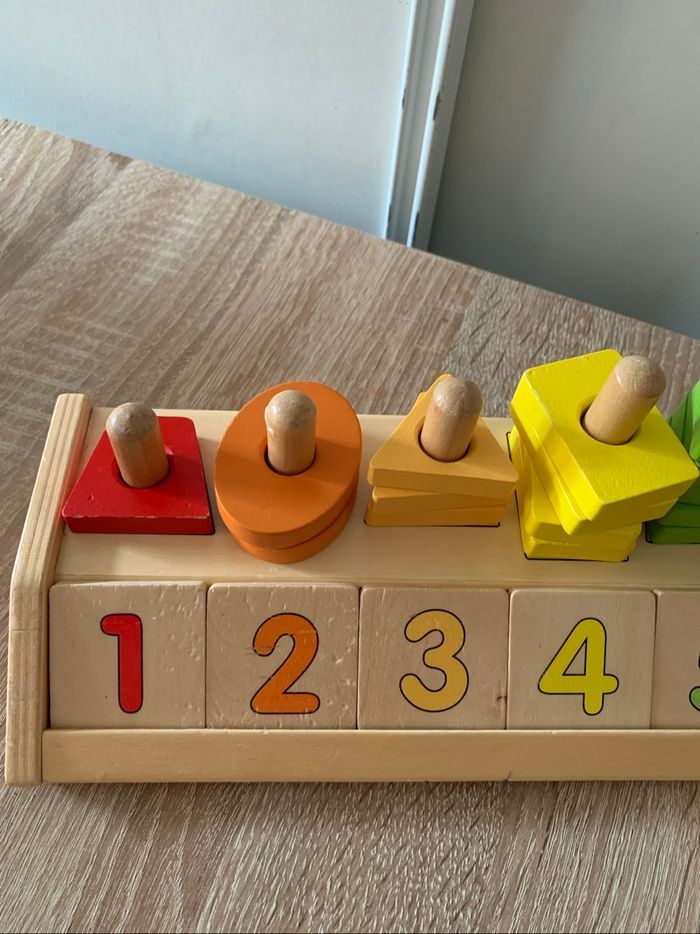 Empileur de formes en bois pour apprendre à compter - photo numéro 2