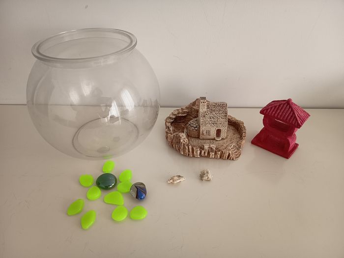 Petit aquarium plastique - photo numéro 3