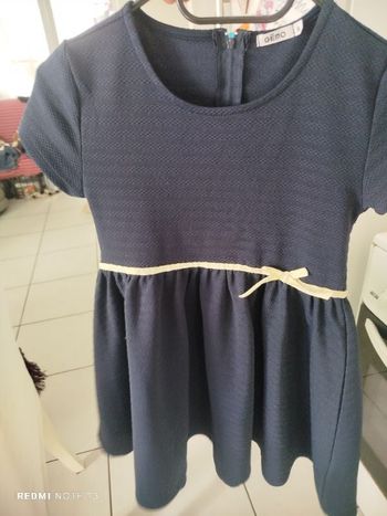 #kytie8ansfille. Robe manches courtes taille 8 ans