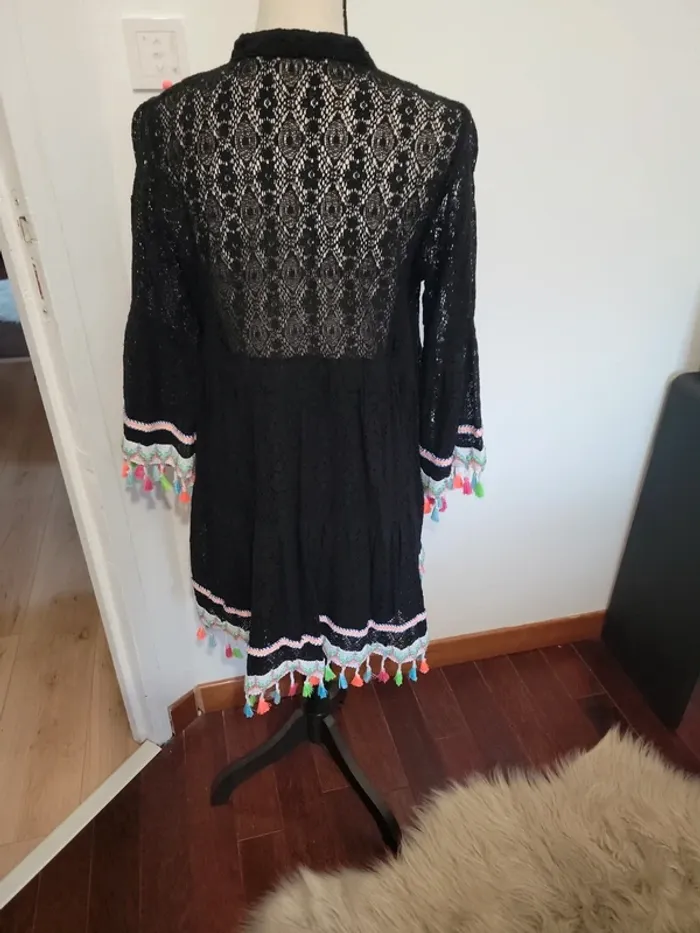Robe / tunique / dentelle / pompons - photo numéro 3