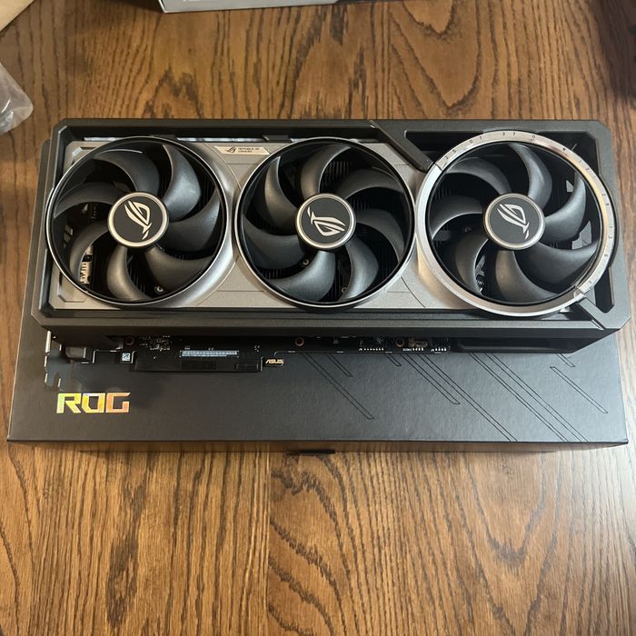 ROG Astral GeForce RTX 5080