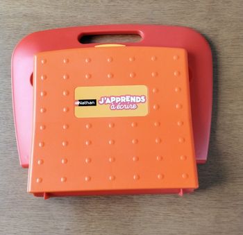 Ordinateur,  j apprend à écrire, pupitre lumineux, 20  planches,  Nathan,  comme neuf 