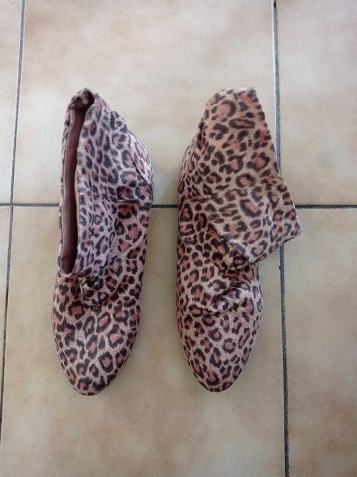 Bottines plates léopard T.39