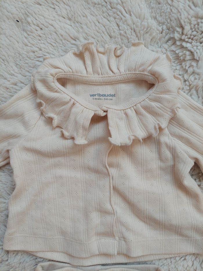 Ensemble vertbaudet taille un mois - photo numéro 2