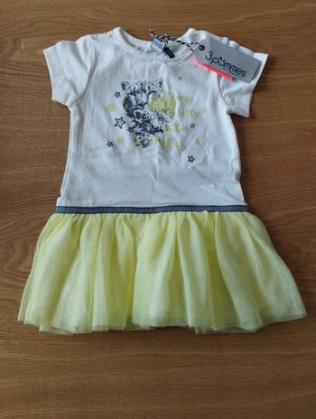 Robe manches courtes fille bas tutu jaune et haut blanc taille 9/12 mois 3 Pommes