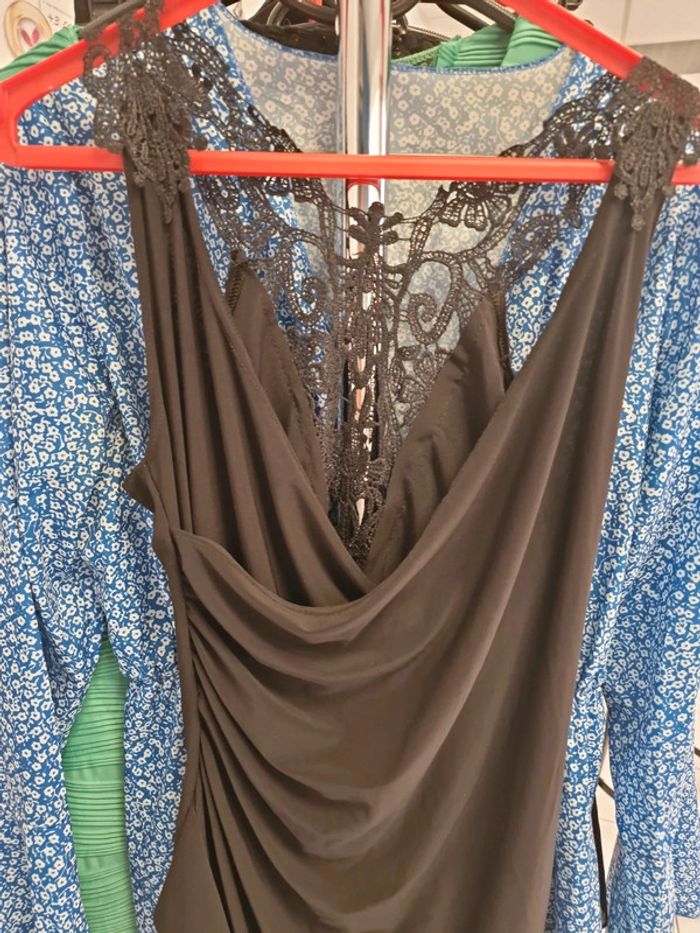 Petite robe noire - photo numéro 2