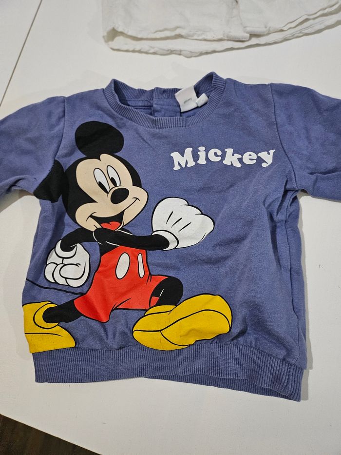 Lot de 10 hauts plusieurs marques 12 mois