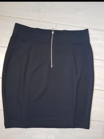 Magnifique jupe côtelé h&m primtemps/été  taille 38