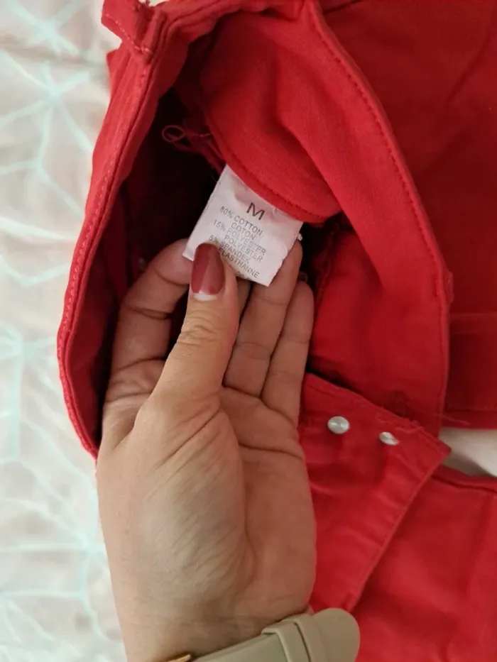 Pantalon rouge - photo numéro 2