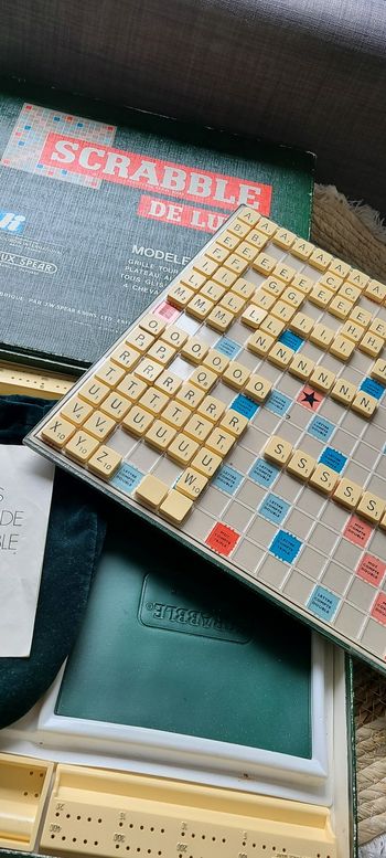 Jeu complet scrabble deluxe