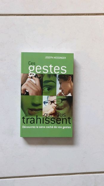 Ces gestes qui vous trahissent Neuf V2