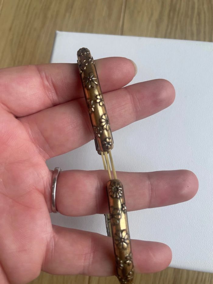 Jonc élastique dorée avec motifs fleurs - photo numéro 4