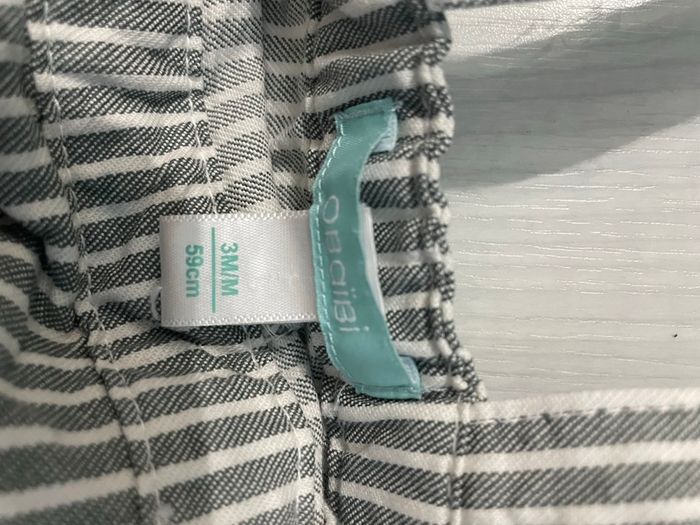 Salopette okaidi taille 3 mois  neuve - photo numéro 2